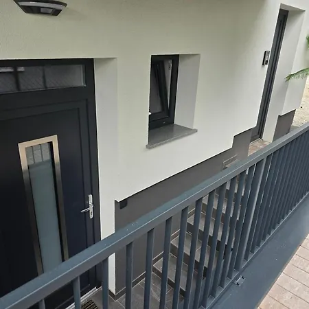 Golden Oasis Free Private Parking דירה