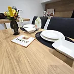 公寓 Golden Oasis Free Private Parking 卢布尔雅那