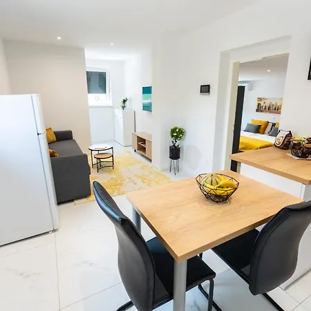 Apartment Golden Oasis Free Private Parking