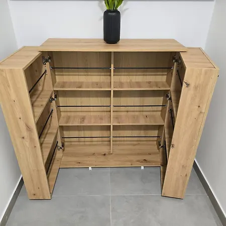 Golden Oasis Free Private Parking