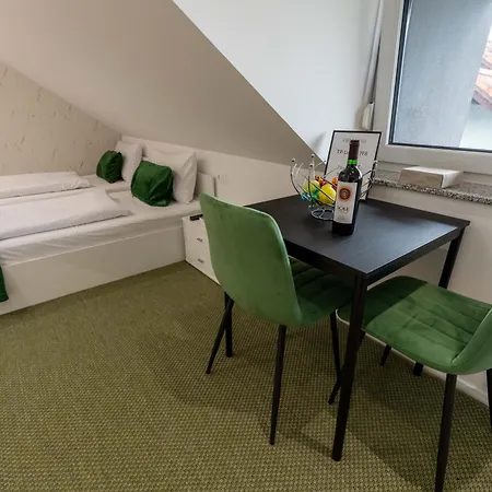 Golden Oasis Free Private Parking *