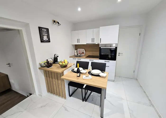 Golden Oasis Free Private Parking