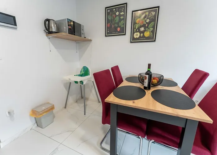 Golden Oasis Free Private Parking