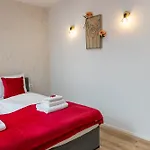 Appartamento Golden Oasis Free Private Parking