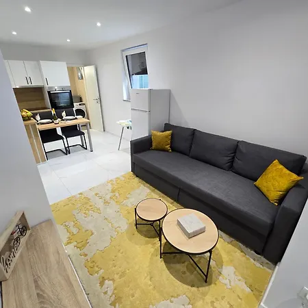 Appartement Golden Oasis Free Private Parking Ljubljana