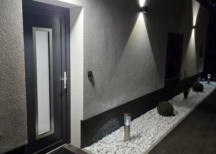 Golden Oasis Free Private Parking 公寓