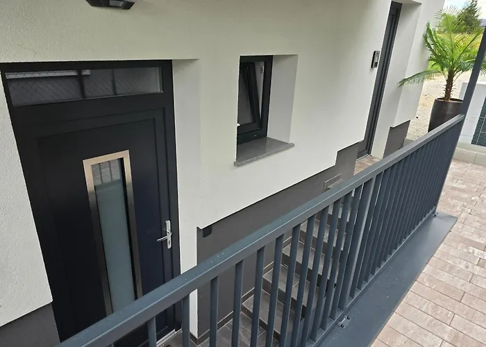 Golden Oasis Free Private Parking 公寓